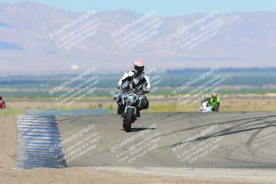 media/May-29-2022-Lets Ride (Sun) [[e8986be515]]/B Group/1020am (Outside Grapevine)/